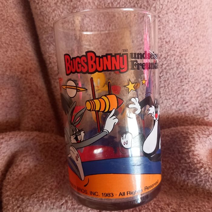 Stara szklanka 1983 królik bugs looney tuner sylwester