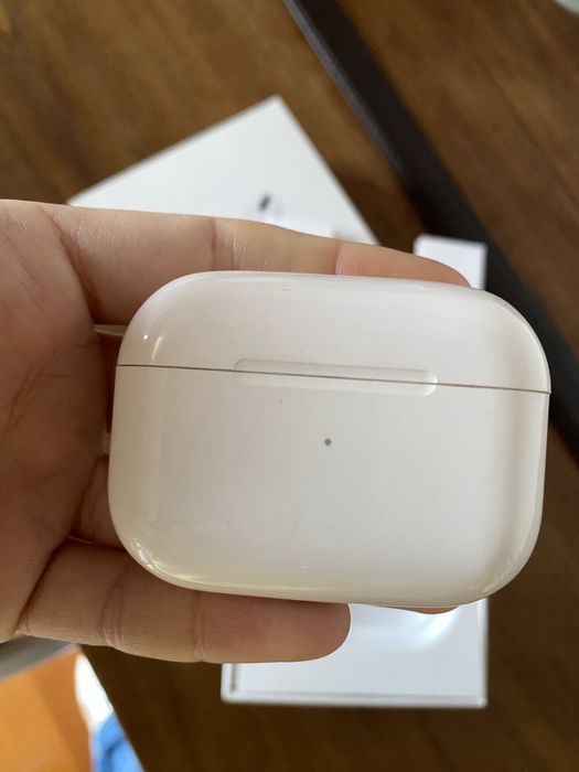 Fones Airpods Pro primeira geração