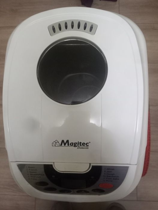 Продам Хлібопіч нова