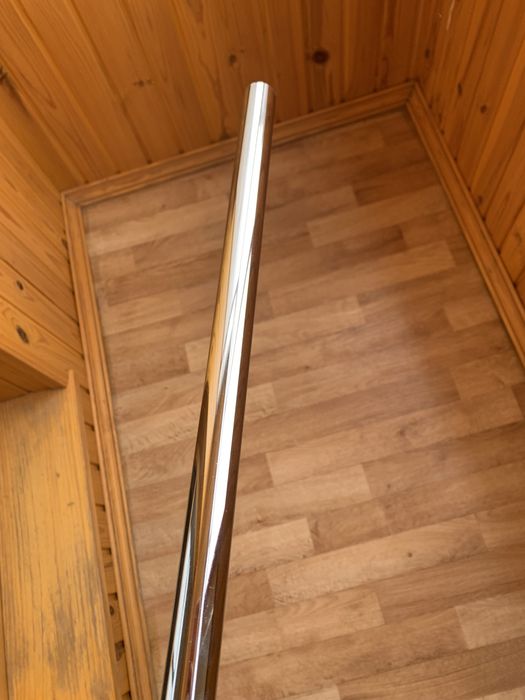 Труба мебельная новая хромированная 1 м, диам 25 мм новая