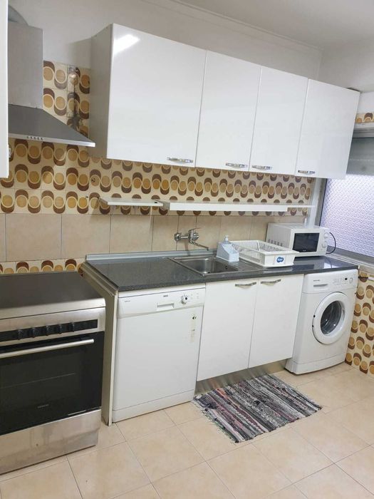 Quarto de casal para arrendar em Odivelas