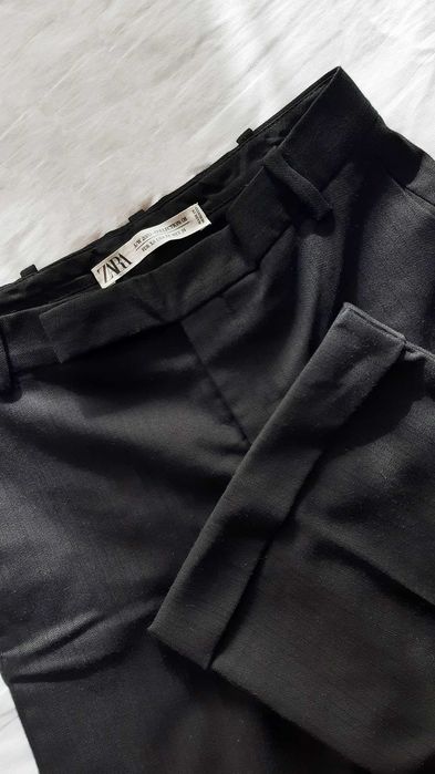 Calças pretas clássicas | Zara