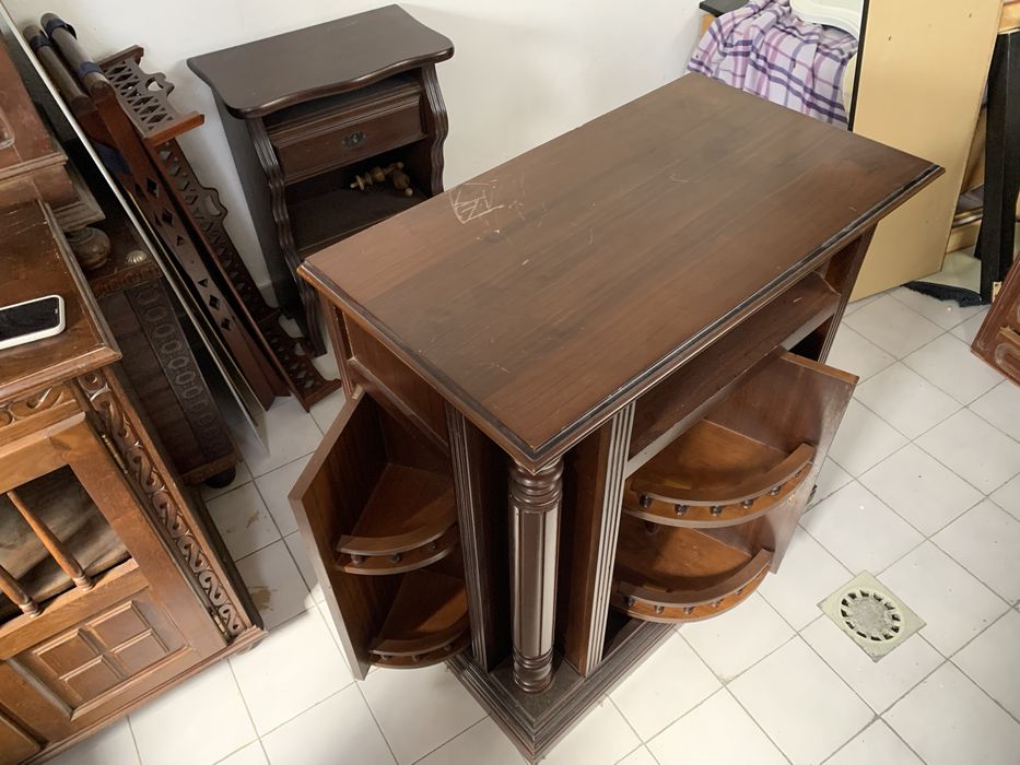 Movel tv/bar em mogno