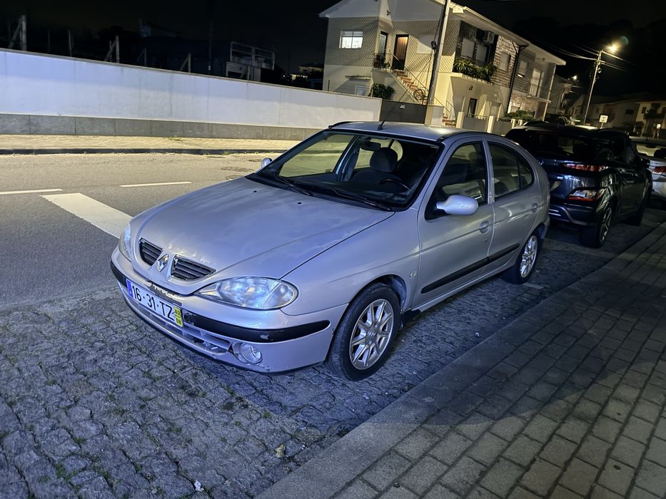 Megane 2002 - Otimo estado para passeios e trabakho