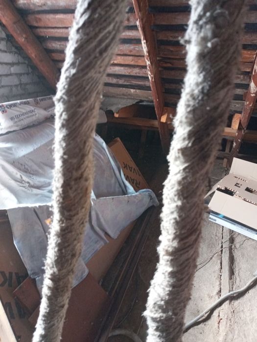 Особливості: стійкий до дії газів, пари та води.