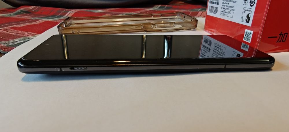 Oneplus 12 stan idealny 12GB 256GB wyświetlacz jak nowy Polecam