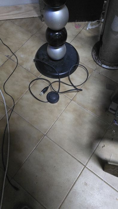 Vendo candeeiro  de pé