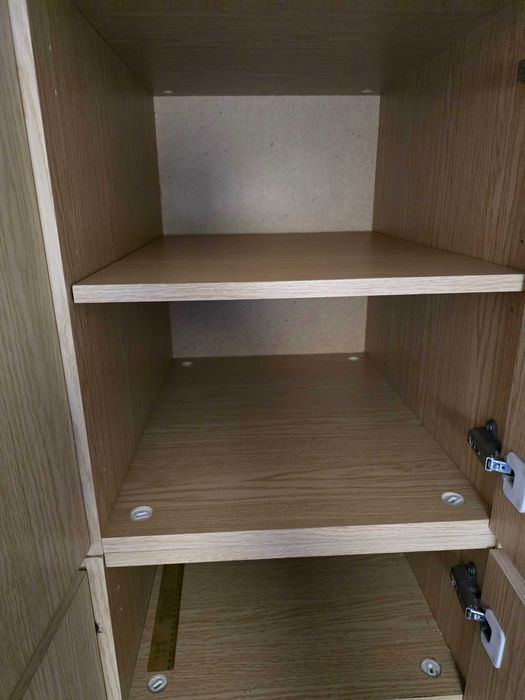 Oddam solidną szafę w dobrym stanie