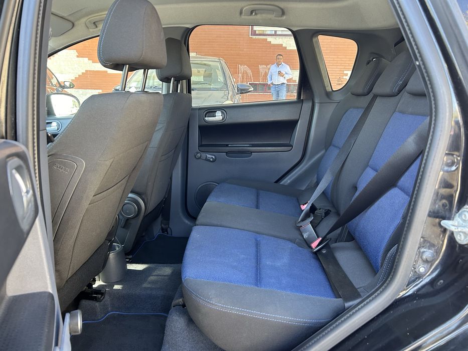 Mitsubishi colt 1.1 com apenas 41000km