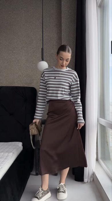 Спідниця міді атлас