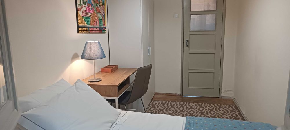 Arrendam-se Quartos a estudantes em moradia junto ao politécnico de Tomar.