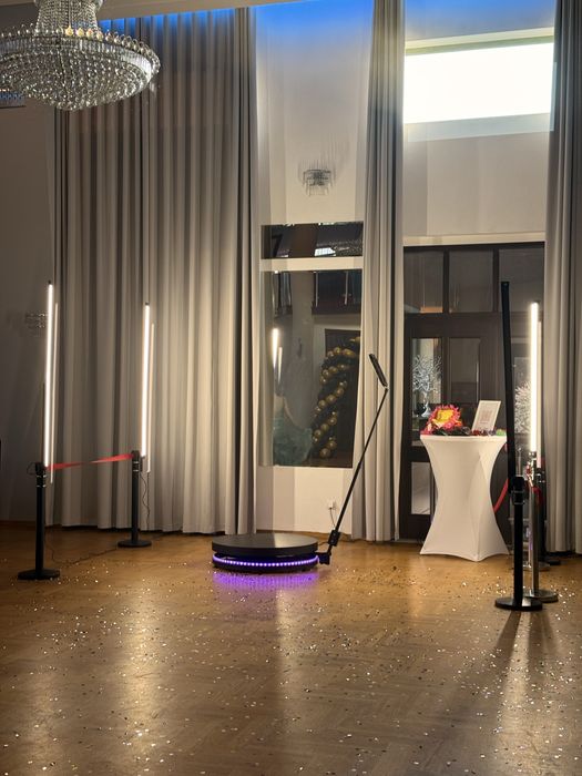 Fotobudka 360° Poznań | HIT imprez! Tik tok, Instagram, Reelsy