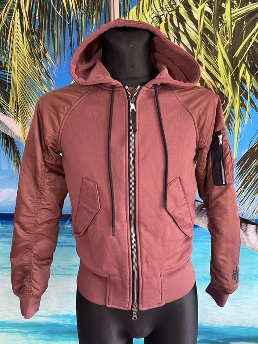 Kurtka bomberka Nike