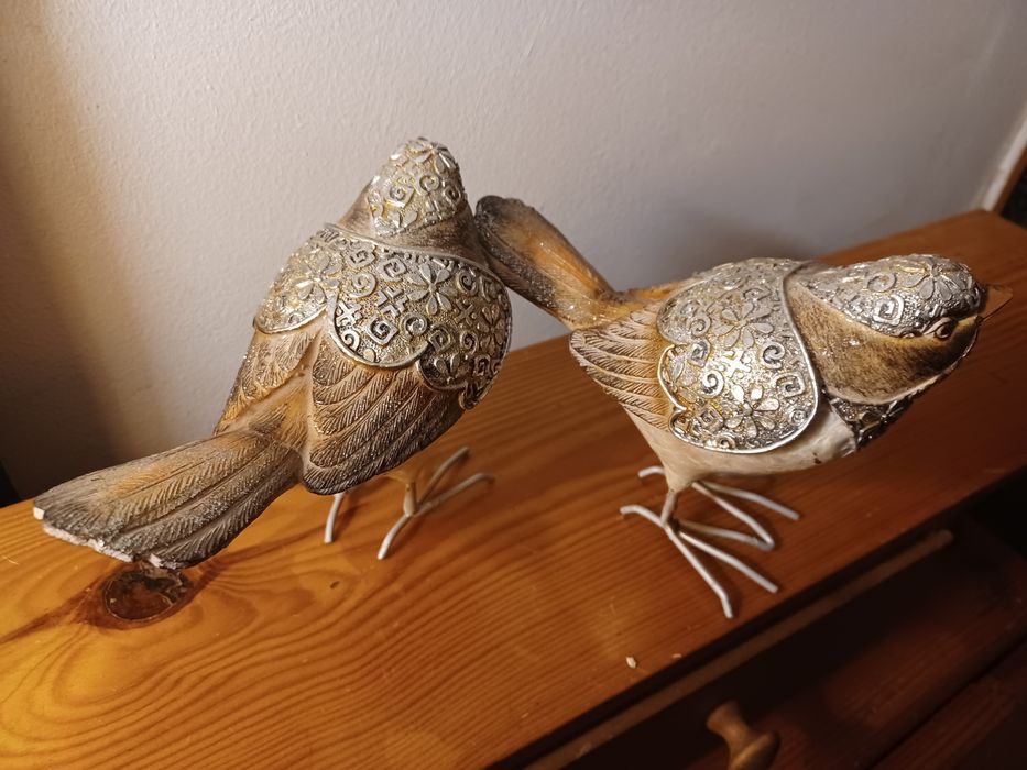 Par pássaros decorativos