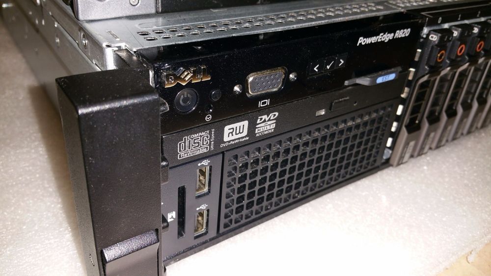 Servidor Rack Dell PowerEdge R820 4xXeon 128GB RAM 8xSata bays