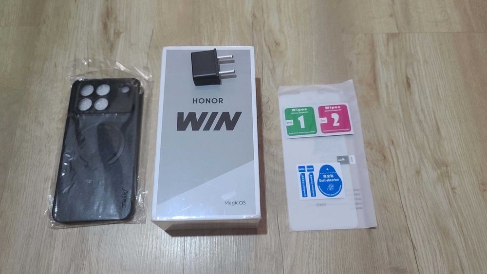 Honor WIN black (чорний) 12/256 6.83" AMOLED 10000mAh 100W/80W Snapdragon 8 Elite Gen5 Вже в Україні, чекати не потрібно!
