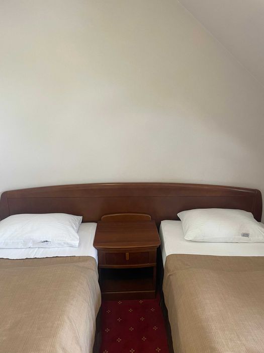 Zestaw mebli drewnianych JAROCIN (fv vat)