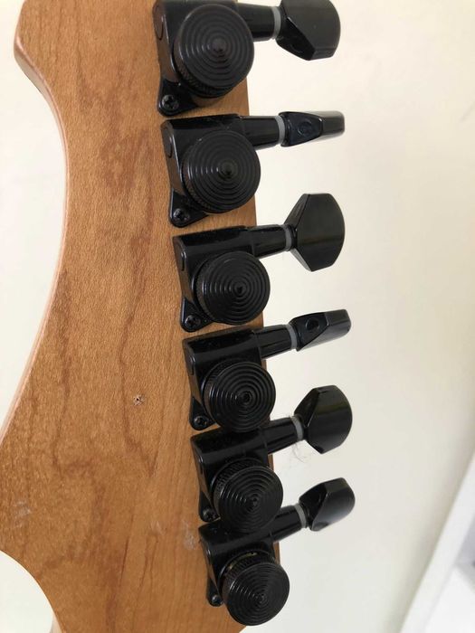 Guitarra Jet com vários upgrades Vendo ou Troco