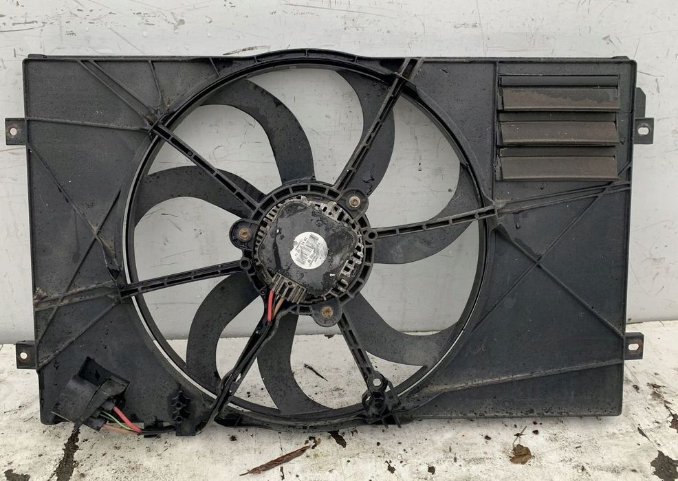 VW TOURAN GOLF V 1.9 TDI WENTYLATOR CHŁODNICY 1K0121203AG