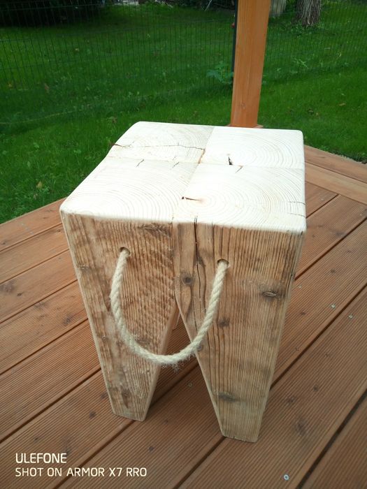 Табурет дерев'яний