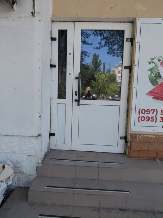 Продаю вхідні та міжкімнатні двері.