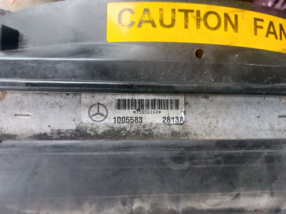 Радіатор інтеркулєр  вентилятор Mercedes ML W163 2.7cdi 2001-2005