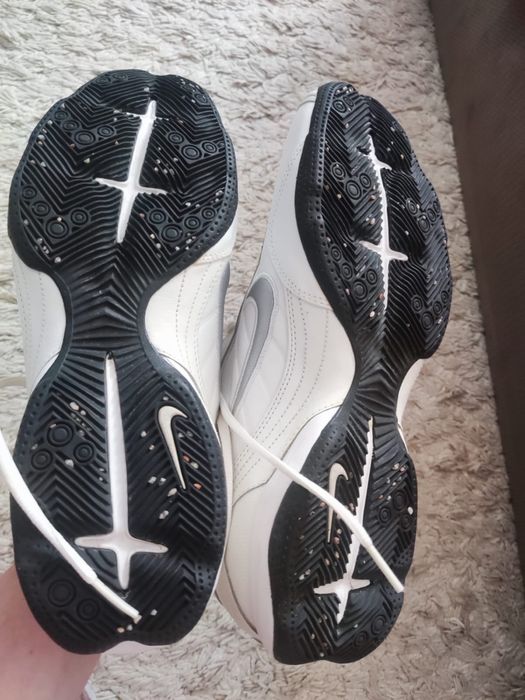 Продам кроссовки оригинал Nike 44р US 11.5\ UK 10.5