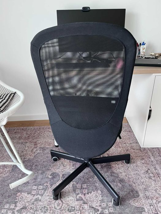 Cadeira escritorio IKEA preta. Como nova. Modelo FLINTAN.