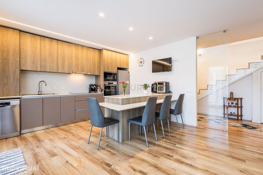 Duplex Moderno (2021) com Terraço Privativo | Santa Clara - Parceiros