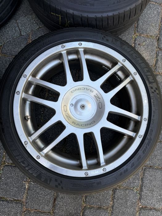 OZ Racing F1 Plus 17” 5x120 8J ET35 – BMW komplet