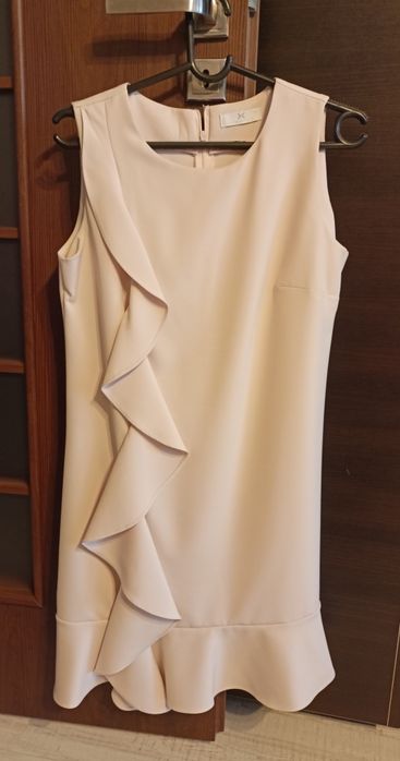 Sukienka elegancka kolor beżowy rozmiar M