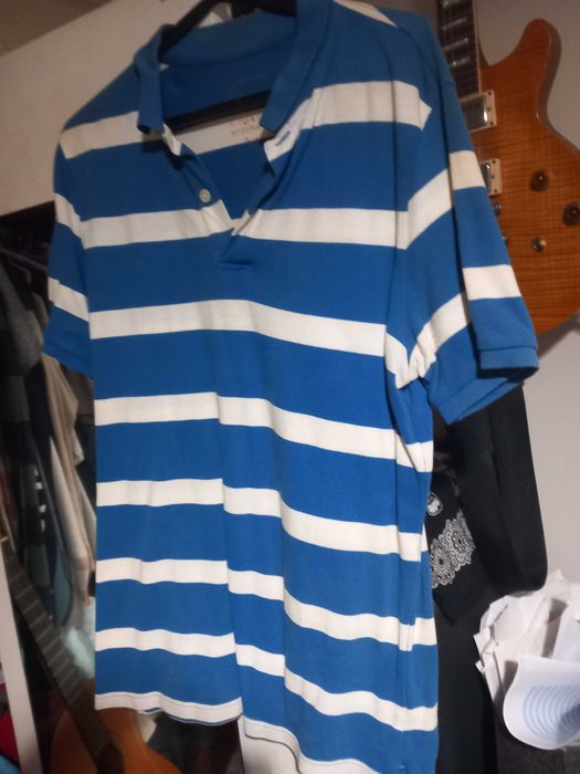 Polo Azul e branco
