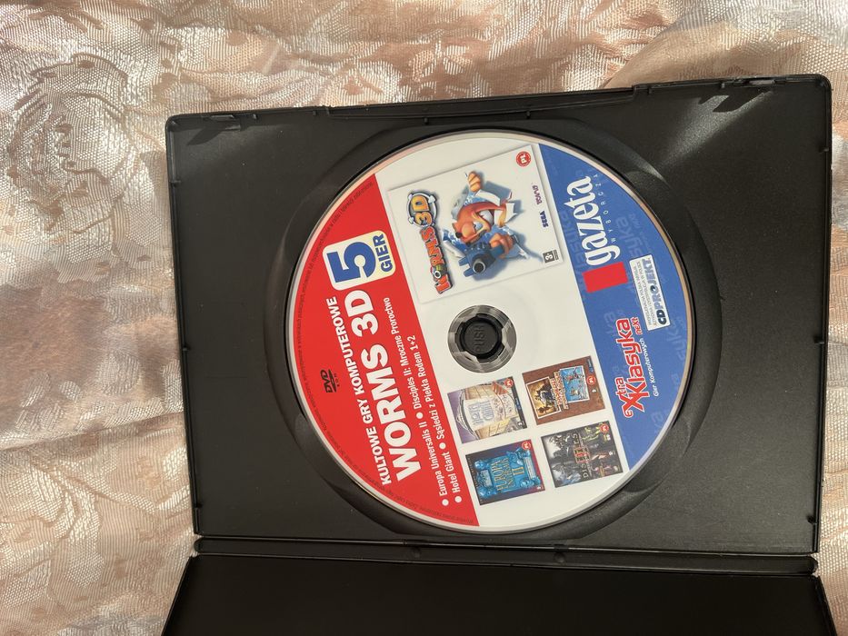 Worms 3D PL plus 4 gry PC