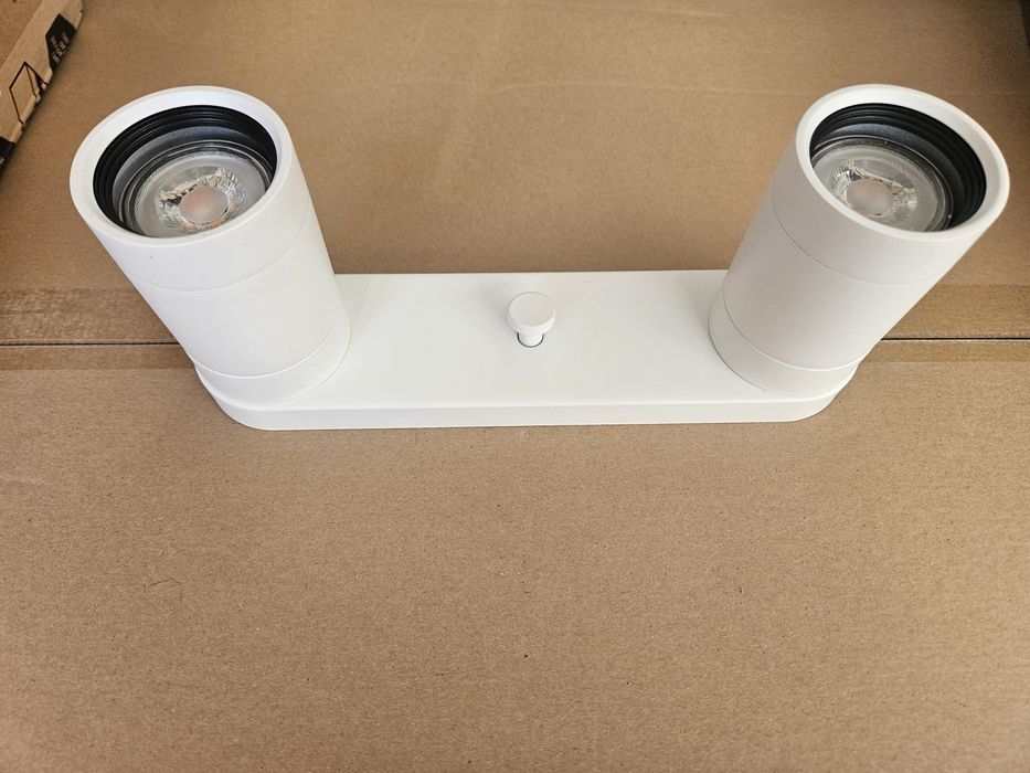 Lampa ścienna podwieszana + żarowki

(produkt nowy