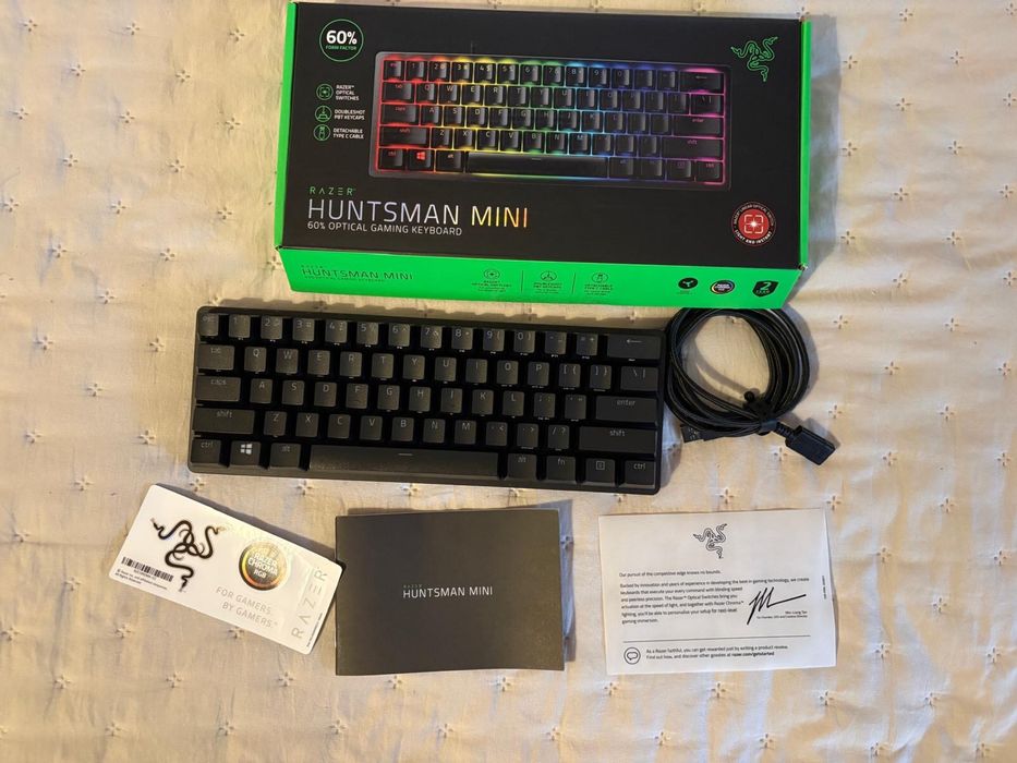 Teclado Mecânico Razer Huntsman Mini RGB – Excelente Estado
