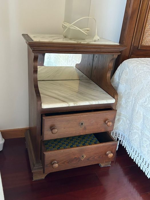 Quarto madeira castanho