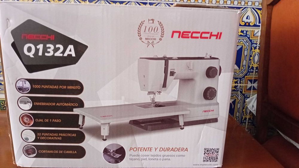 Vendo máquina costura Necchi