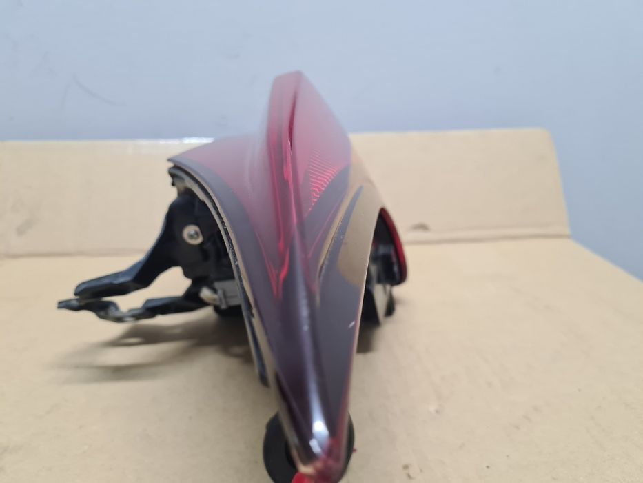 Lexus UX Lampa LED lewa tylna lewy tył UX200 UX 250H 200