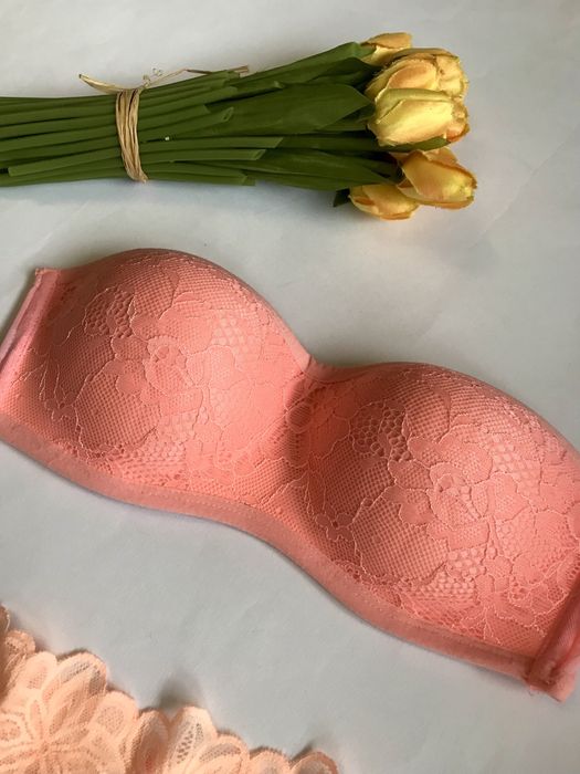 Ліф Бандо. Мереживо. M розмір. 80 В