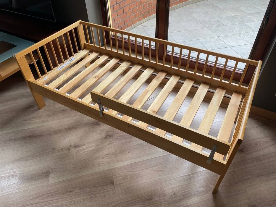 Sprzedam łóżeczko dziecięce 70 160 ikea