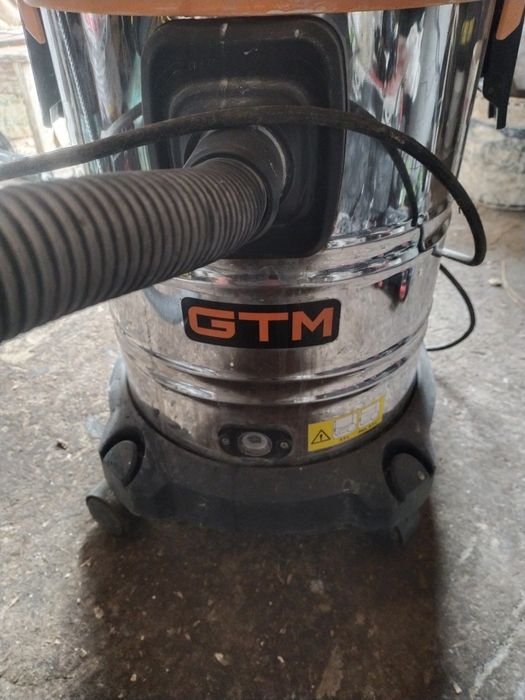 Продам пилесос GTM будівельний б/у.