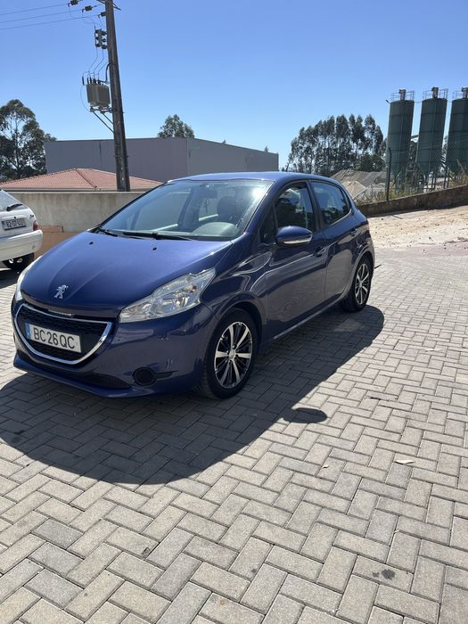 Peugeot 208 1.2 VTI ALLURE 2012