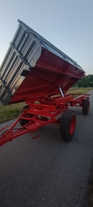 Przyczepa dwuosiową wywrotka trzy strony przyczepa  rolnicza 8t