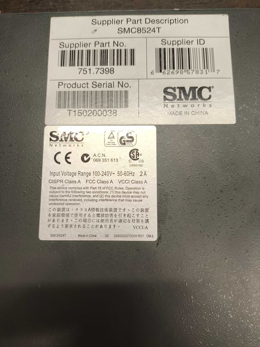 Switch 24 portas 10/100/1000 unmanaged SMC 8524T