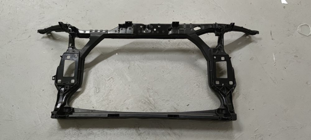 Панель передня AUDI A4 B8