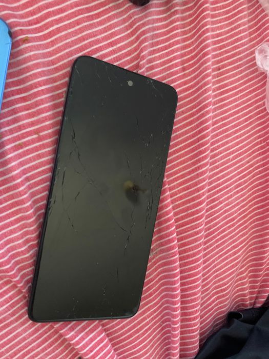 Vendo este telefone ecrã partido