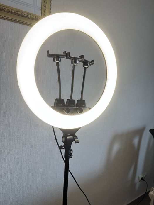 Кільцева лампа 10000 режимів три штативи, максимальна висота 240см