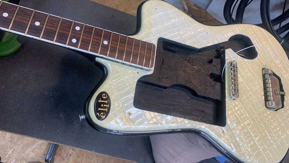 1964 Crucianelli Elite Model 40-V "Sparkle Top"guitar - 4 pickups