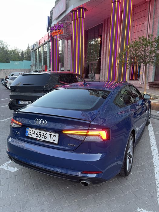 Audi A5 2019 VIN WAUENCF5XKA071986 фото оголошення 5 з 9
