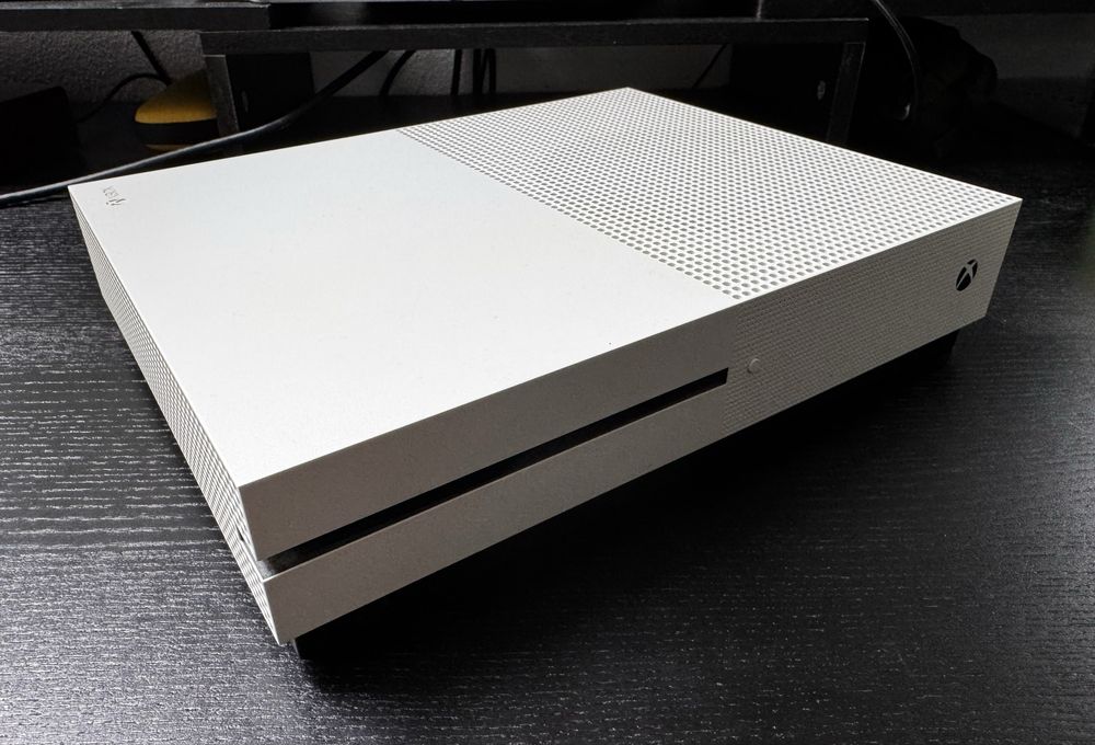 Konsola Xbox One S, Dwa pady, 4 gry